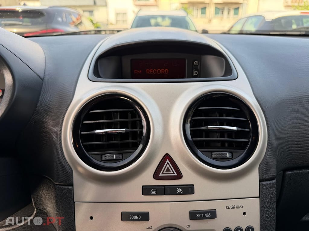 Opel Corsa 1.2 Enjoy Easytronic