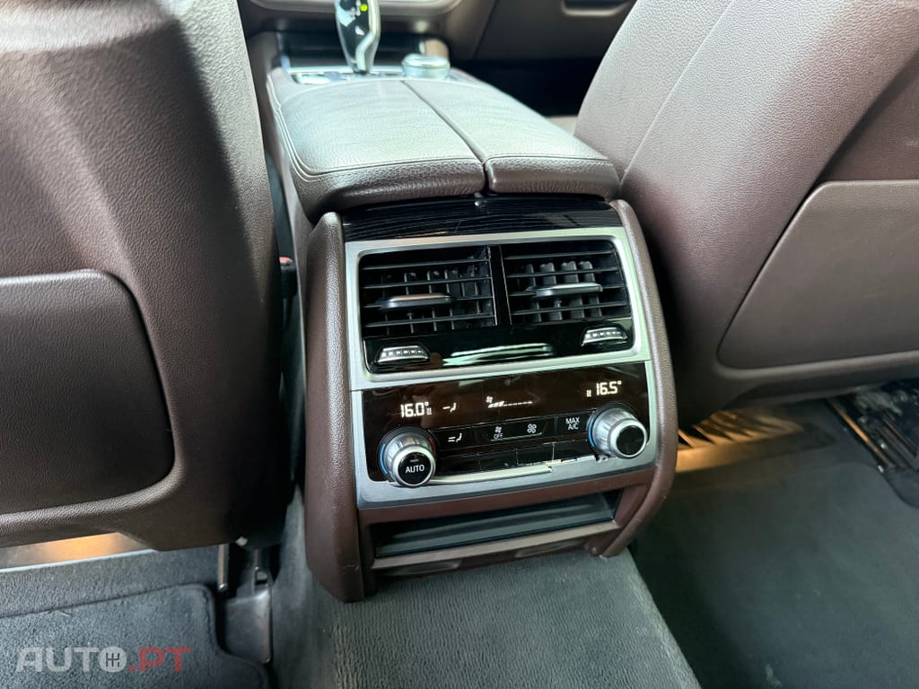 BMW 740 d xDrive Pack M