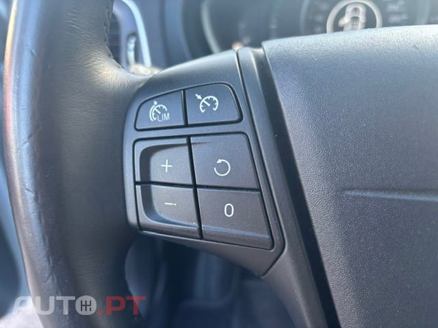 Volvo V40 D2