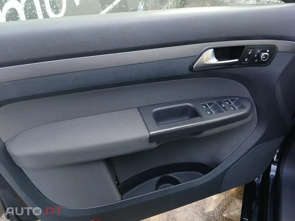 Volkswagen Touran 1.6 TDI Blue.Highine 7L