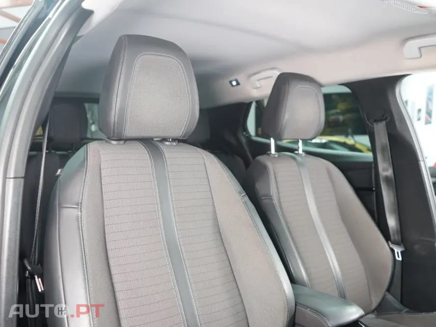 Peugeot 2008 1.2 PureTech Allure