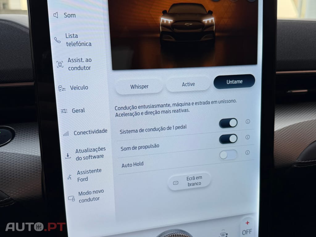 Ford Mustang Mach-E Standard • 75,7 kWh • 294 CV