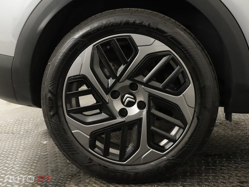 Citroen C4 C4 1.2 PureTech Plus EAT8