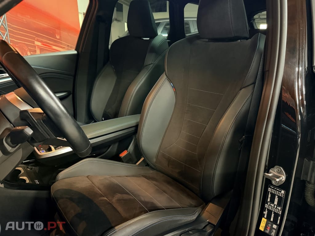 BMW iX1 xDrive30 Pack Desportivo M