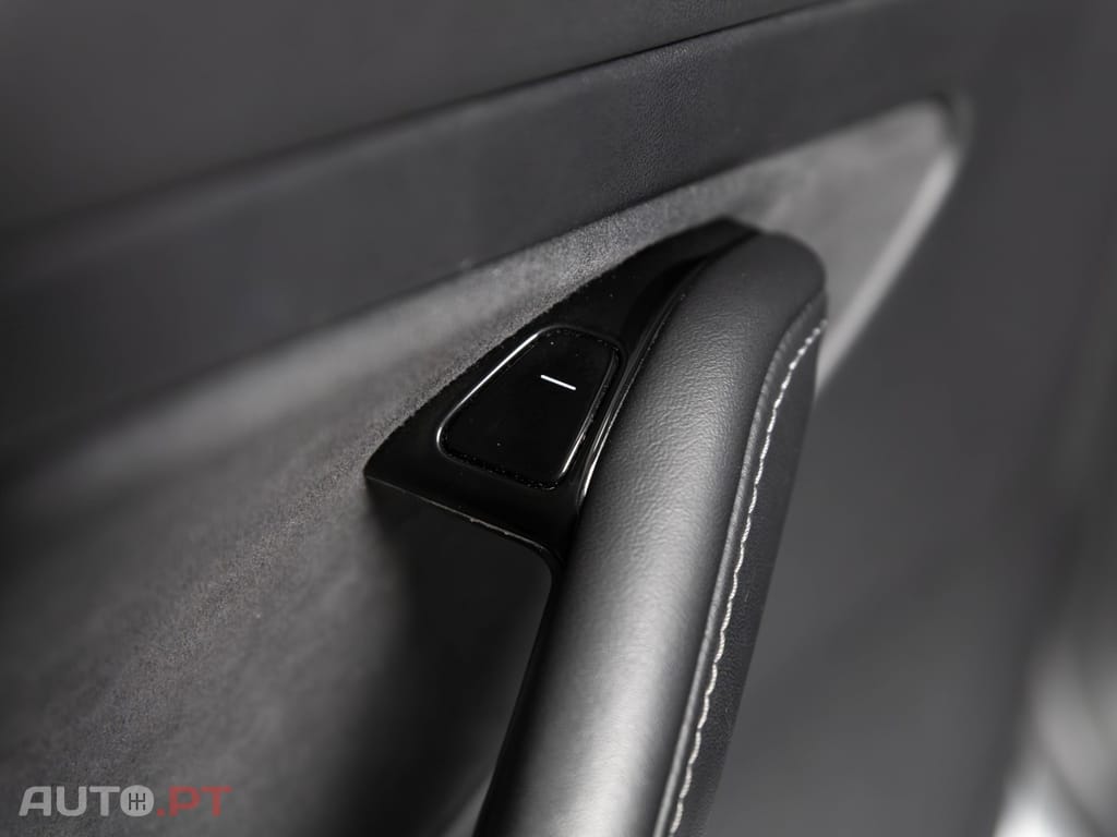 Tesla Model 3 Standard Range Plus RWD