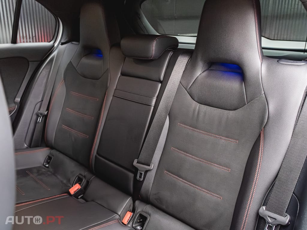 Mercedes-Benz A 180 d AMG Line PACK NIGHT