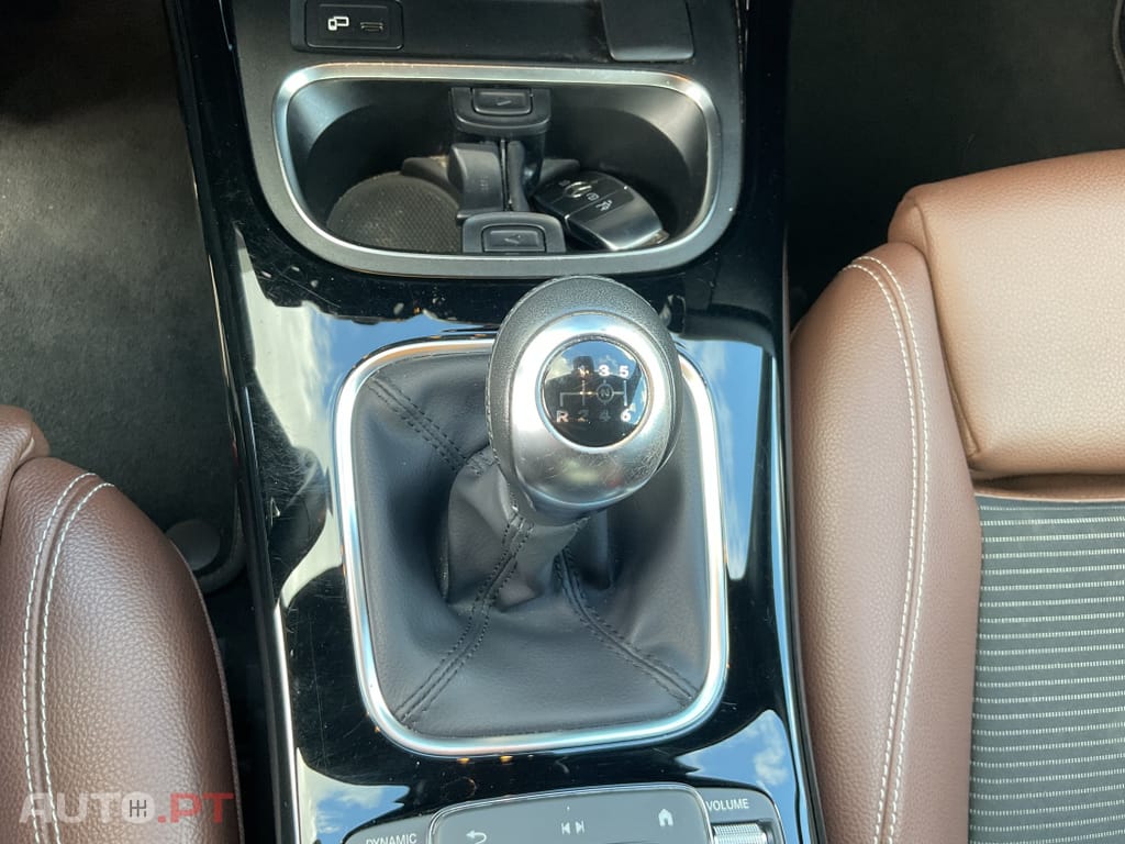 Mercedes-Benz CLA 180 d Business Solutions