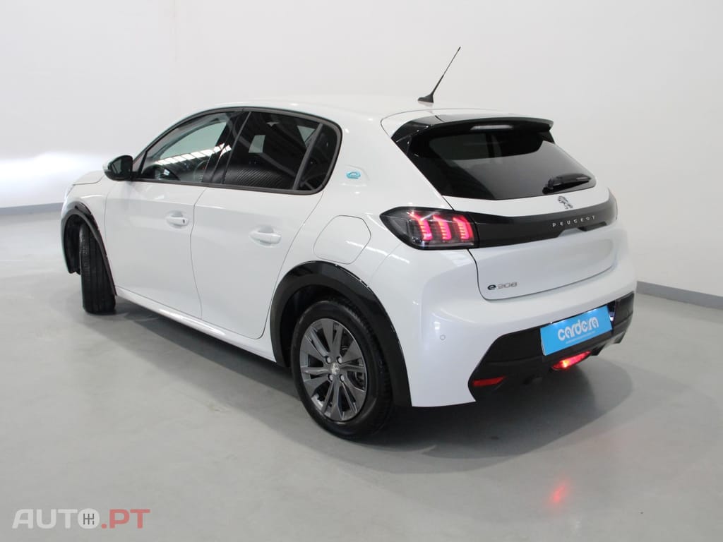 Peugeot E-208 50KWh Allure