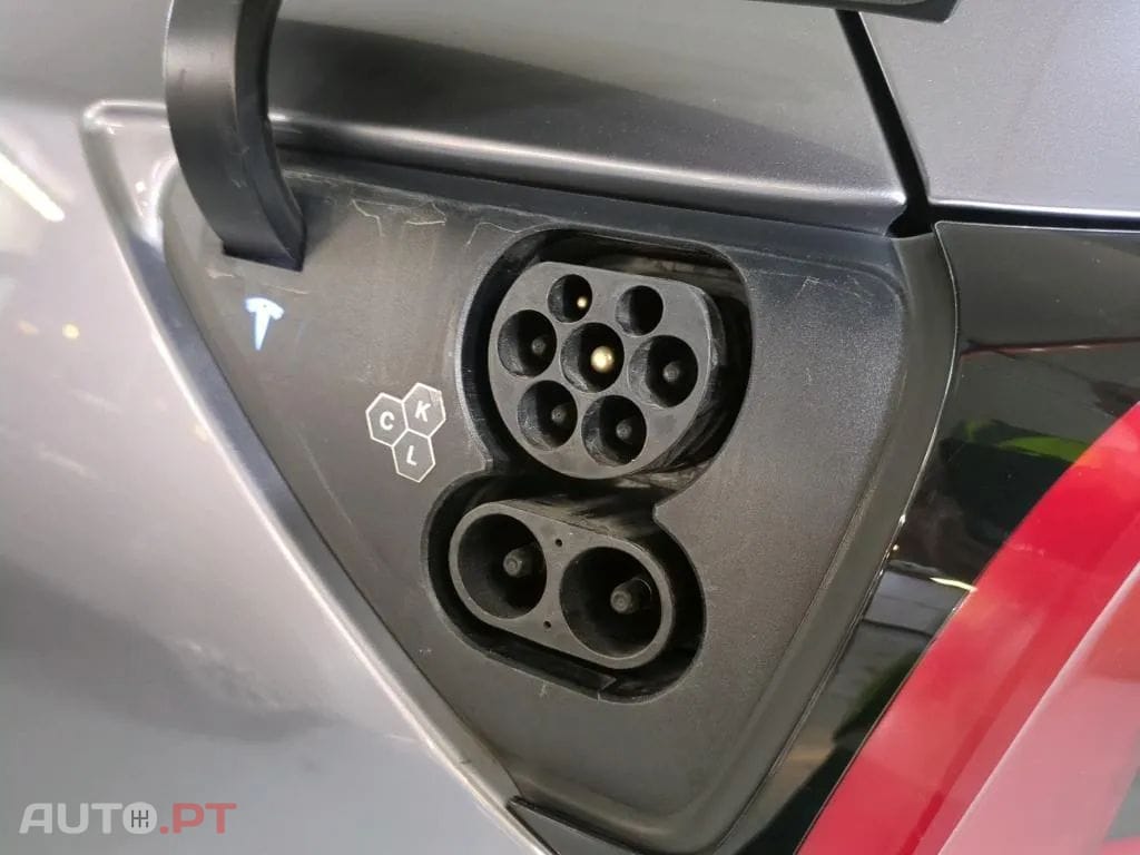 Tesla Model Y Long Range Tração Integral