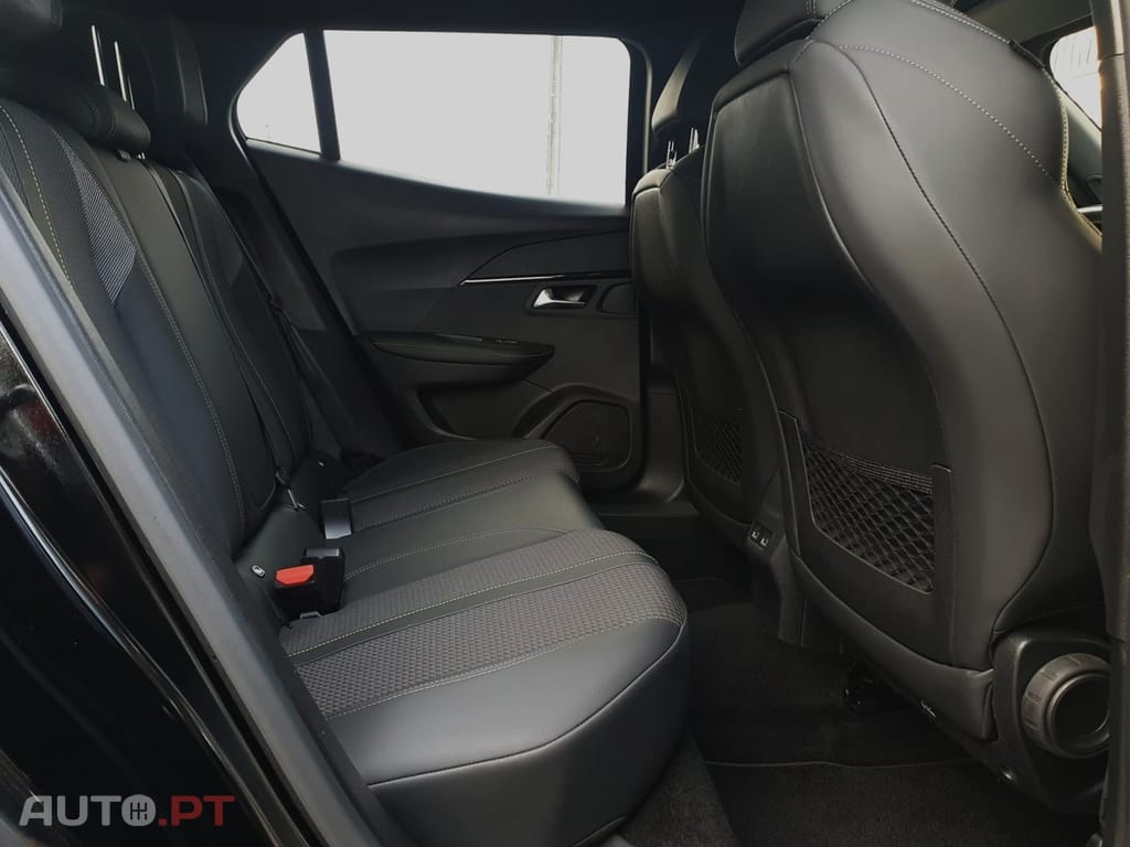 Peugeot 2008 1.2 PureTech GT