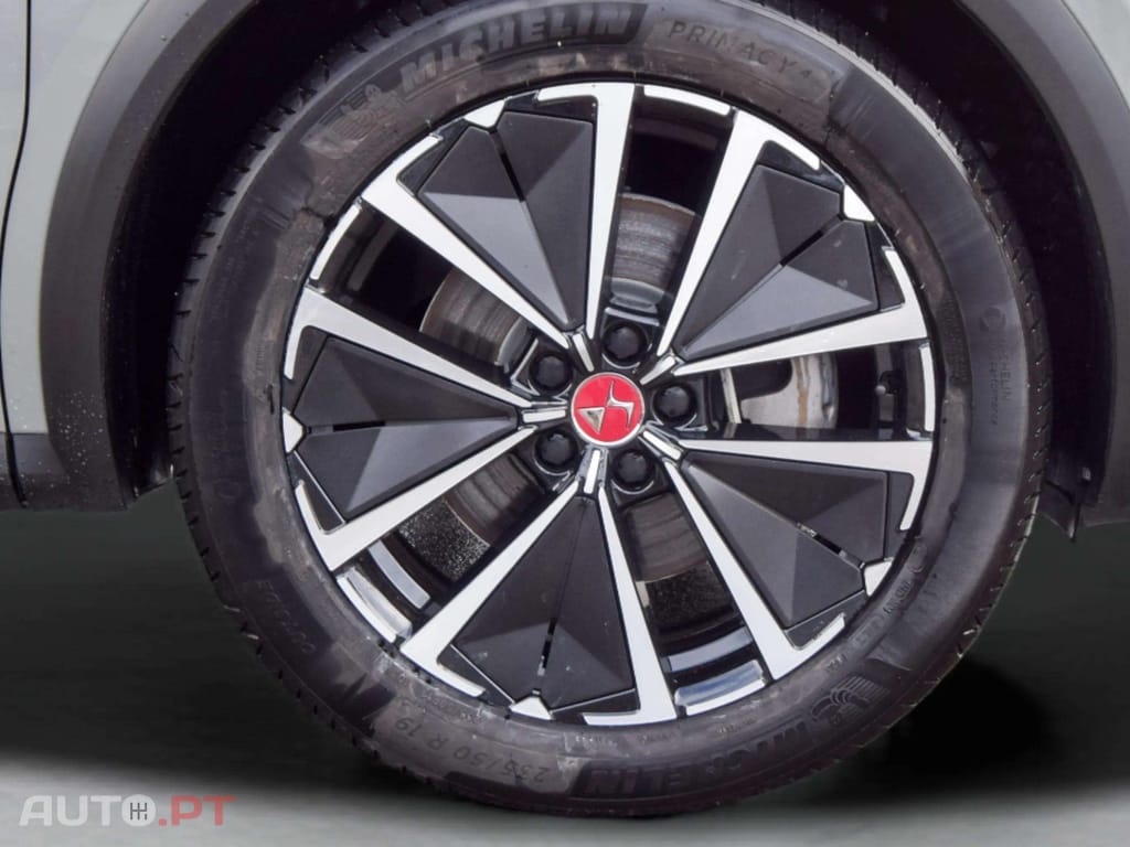 DS DS7 E-Tense Performance Line