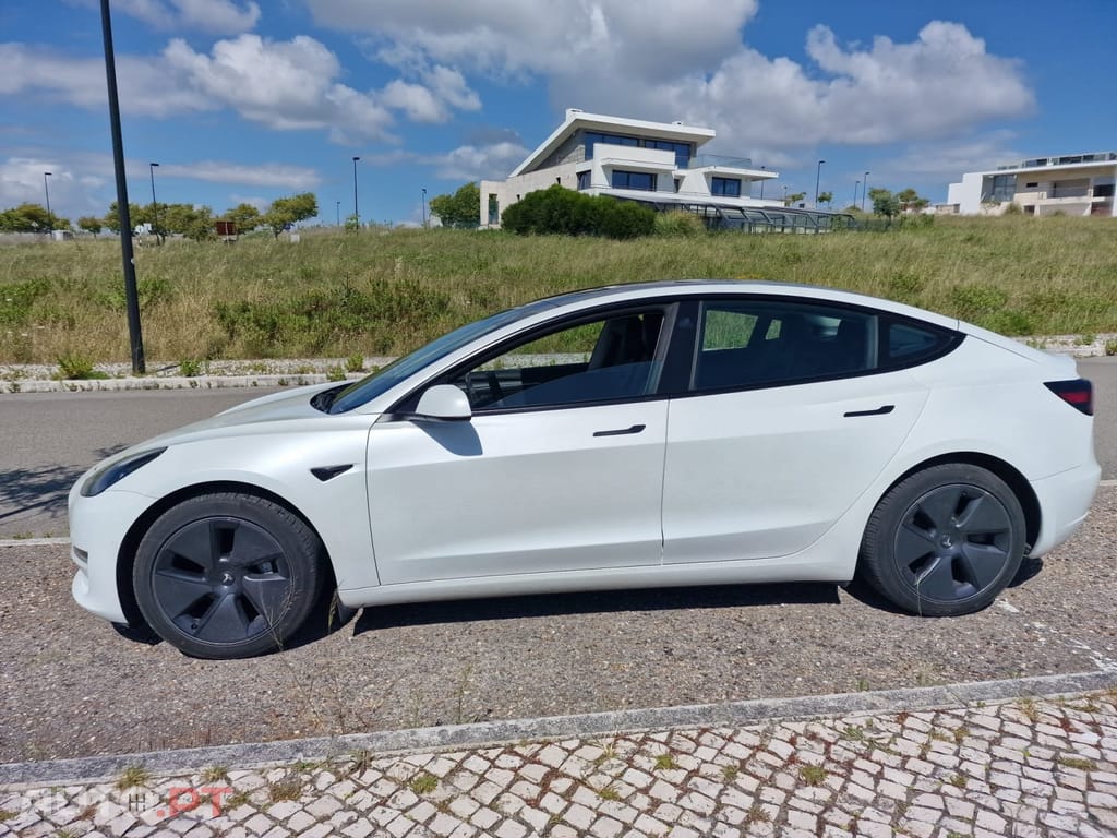 Tesla Model 3 Long Range AWD Dual Motor
