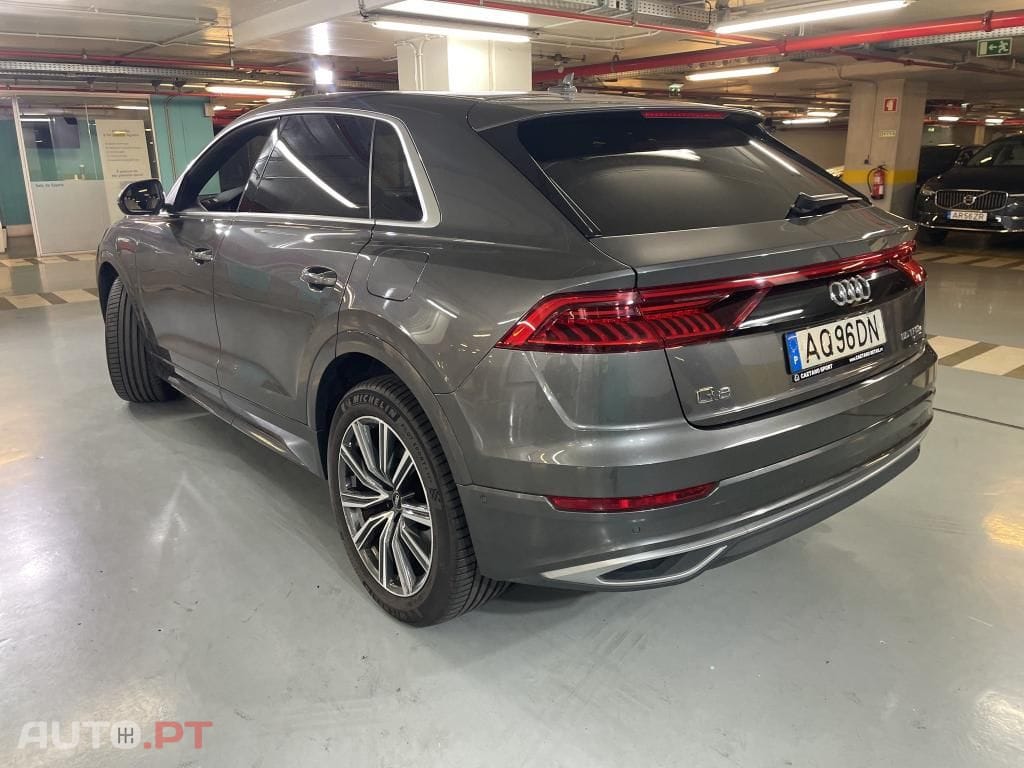 Audi Q8 55 TFSIe quattro Tiptronic