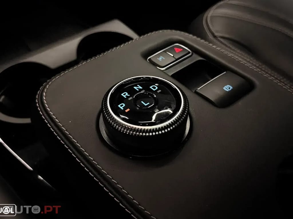 Ford Mustang Mach-E 75.7 kWh Base