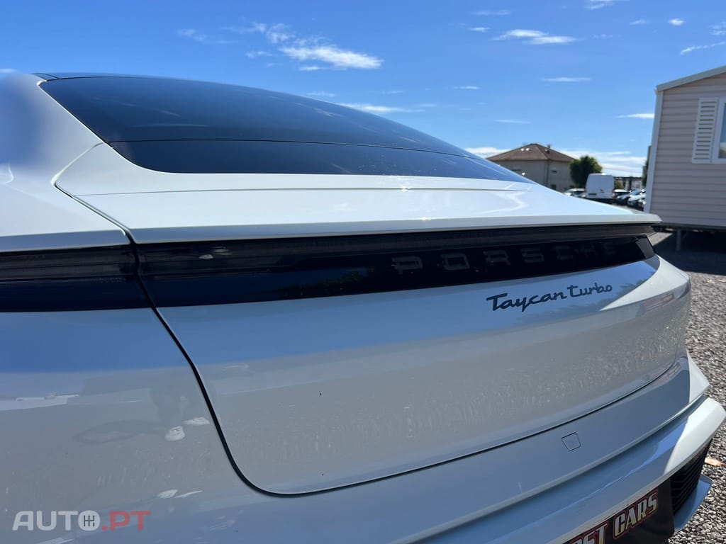 Porsche Taycan Turbo
