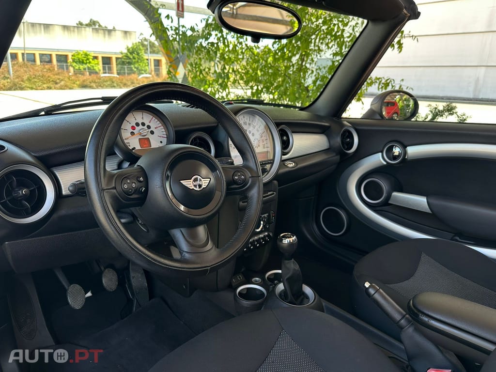 MINI Cabrio Cooper D