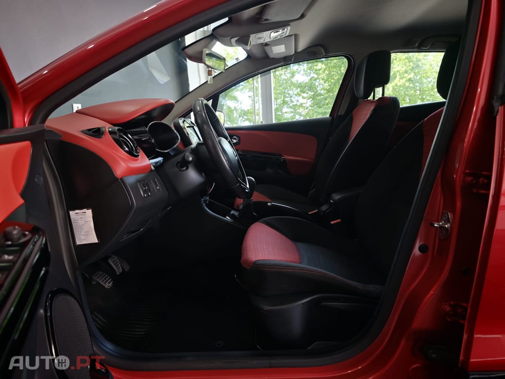 Renault Clio Sport Tourer DCI LIMITED