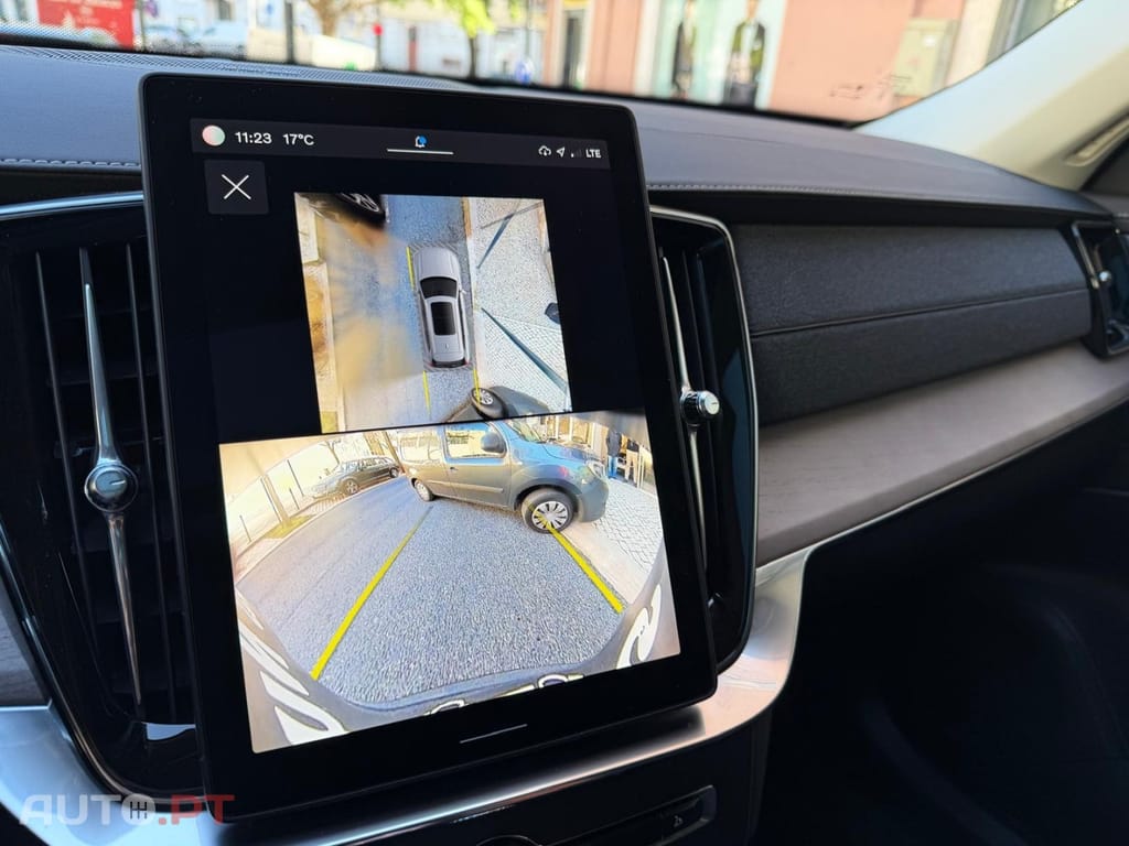 Volvo XC90 2.0 T8 PHEV Plus Dark AWD