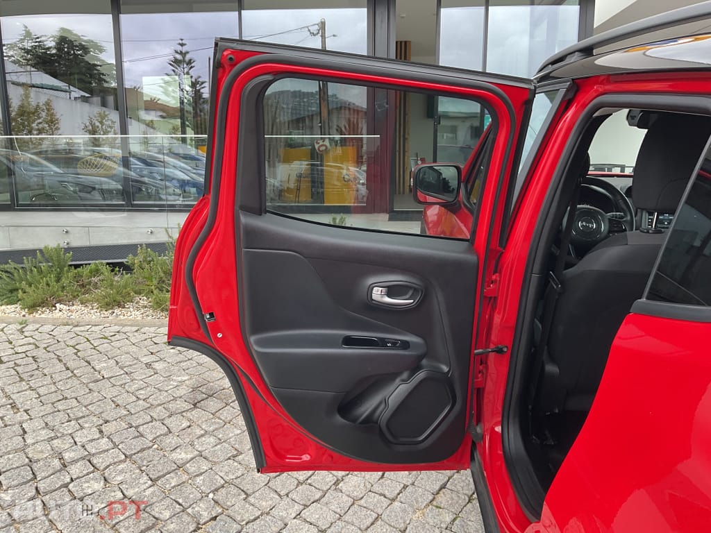Jeep Renegade 1.0 T Night Eagle