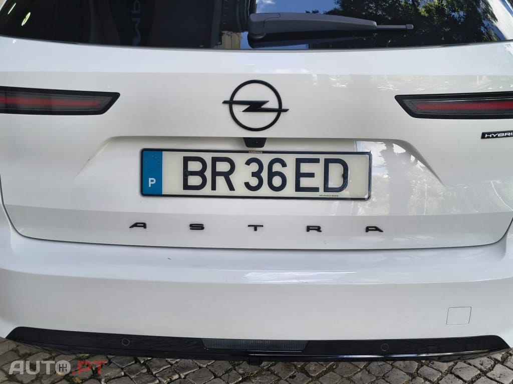 Opel Astra Sports Tourer 1.2T Hybrid GS eDCT — fotografia 4