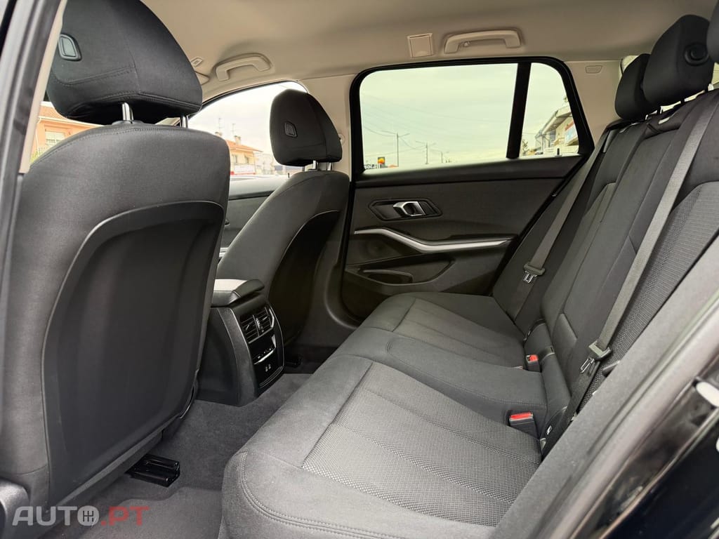 BMW 320 e Auto