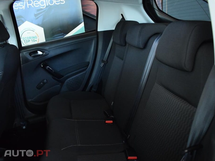 Peugeot 208 1.5 BlueHDi Signature