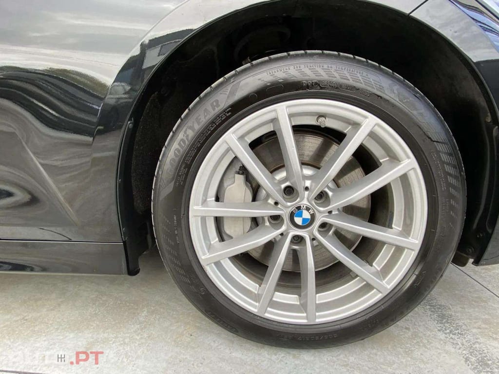 BMW 330 e Touring Corporate Edition Auto