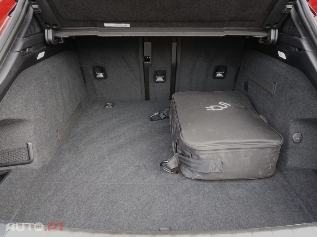 Porsche Taycan GTS I.V.A DEDUTIVEL 