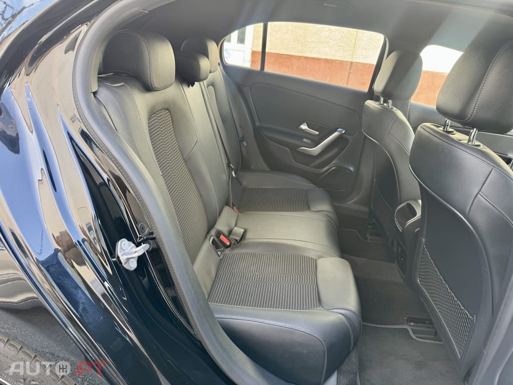 Mercedes-Benz A 180 d Style — fotografia 16