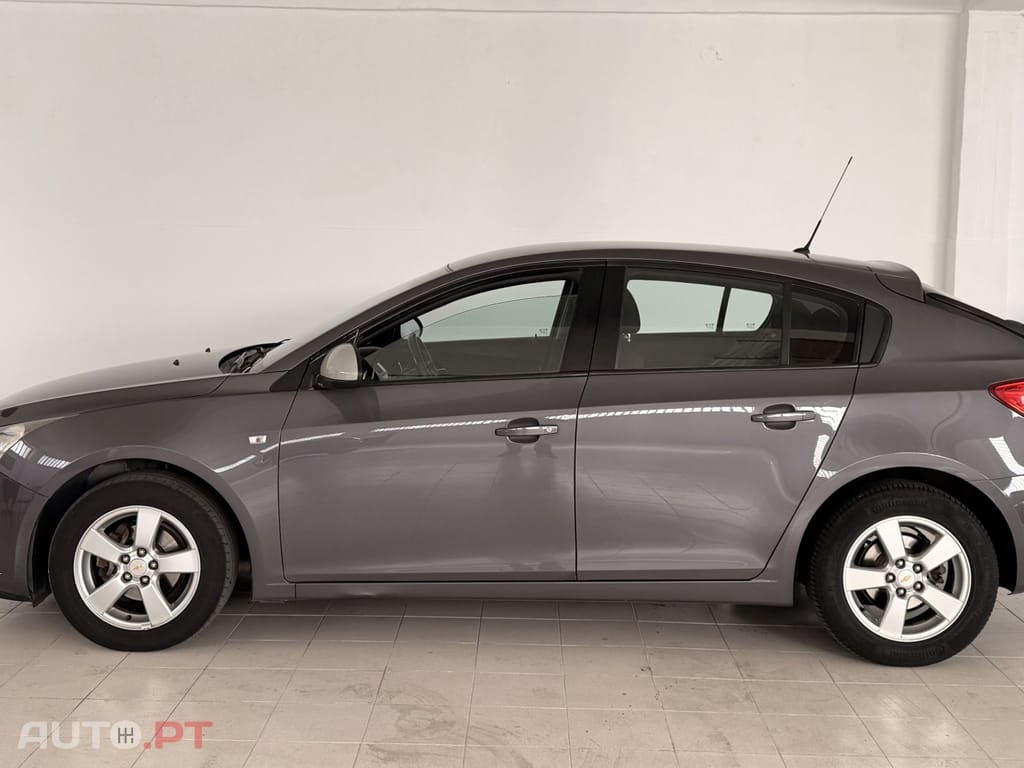 Chevrolet Cruze 1.6 LT