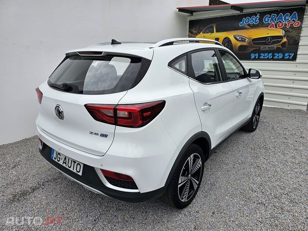 MG ZS EV 44.5 kWh Luxury