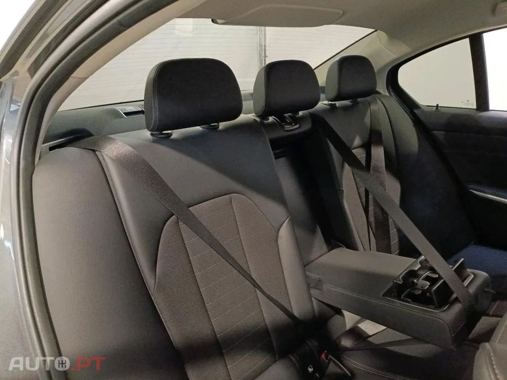 BMW 320 i Line Sport Auto