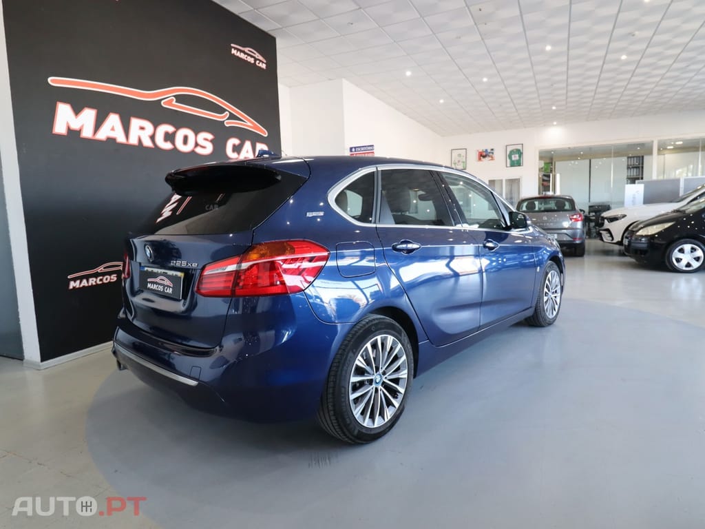 BMW 225 Line Luxury