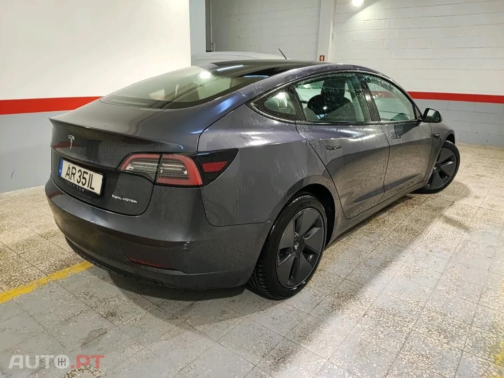 Tesla Model 3 Long-Range Dual Motor AWD