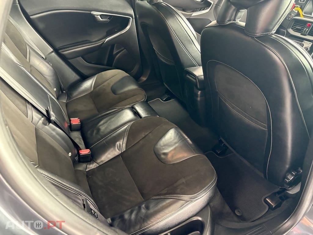 Volvo V40 1.6 D2 R-Design