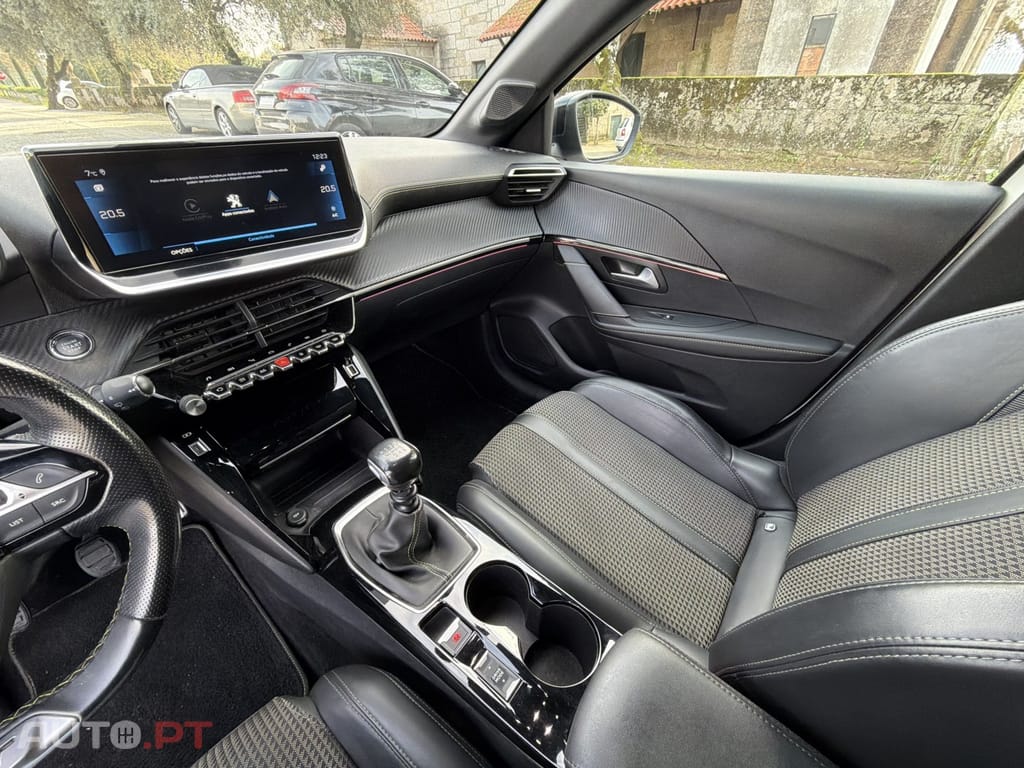 Peugeot 208 1.2 PureTech GT