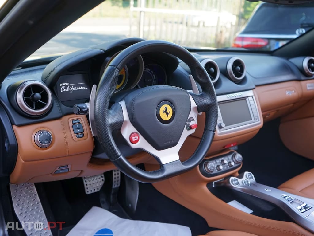 Ferrari California 4.3 V8