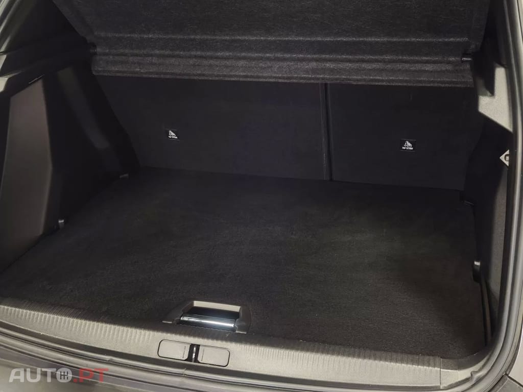 Peugeot 2008 PureTech 130 EAT8 Allure