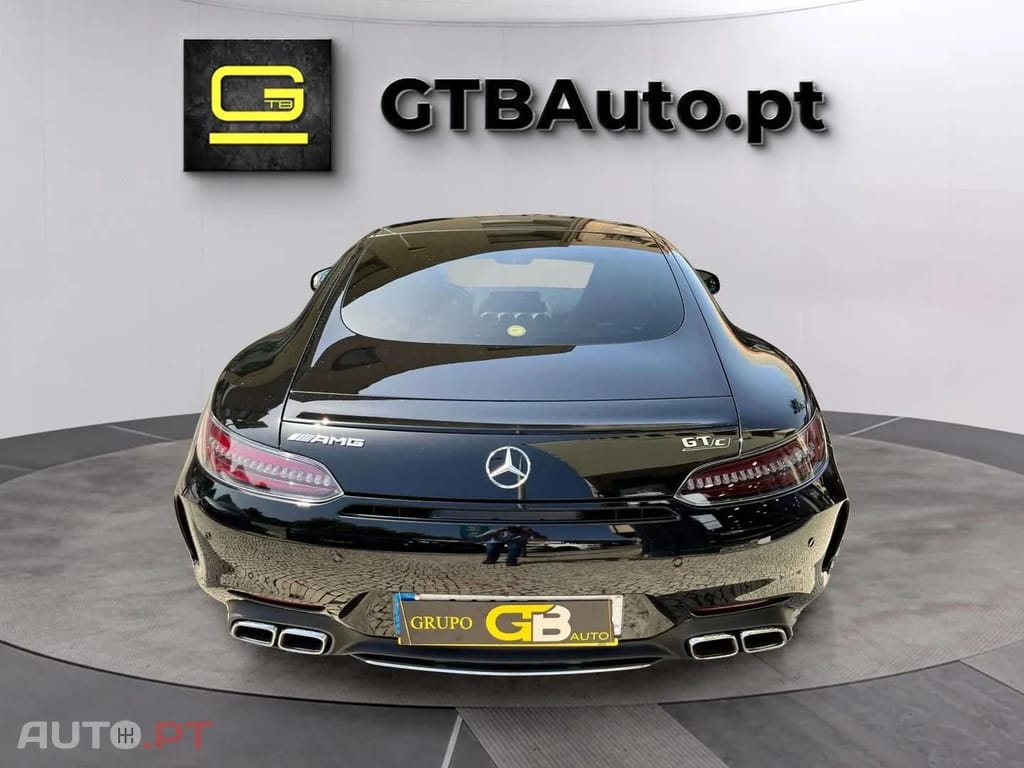 Mercedes-Benz AMG GT Coupe  V8 