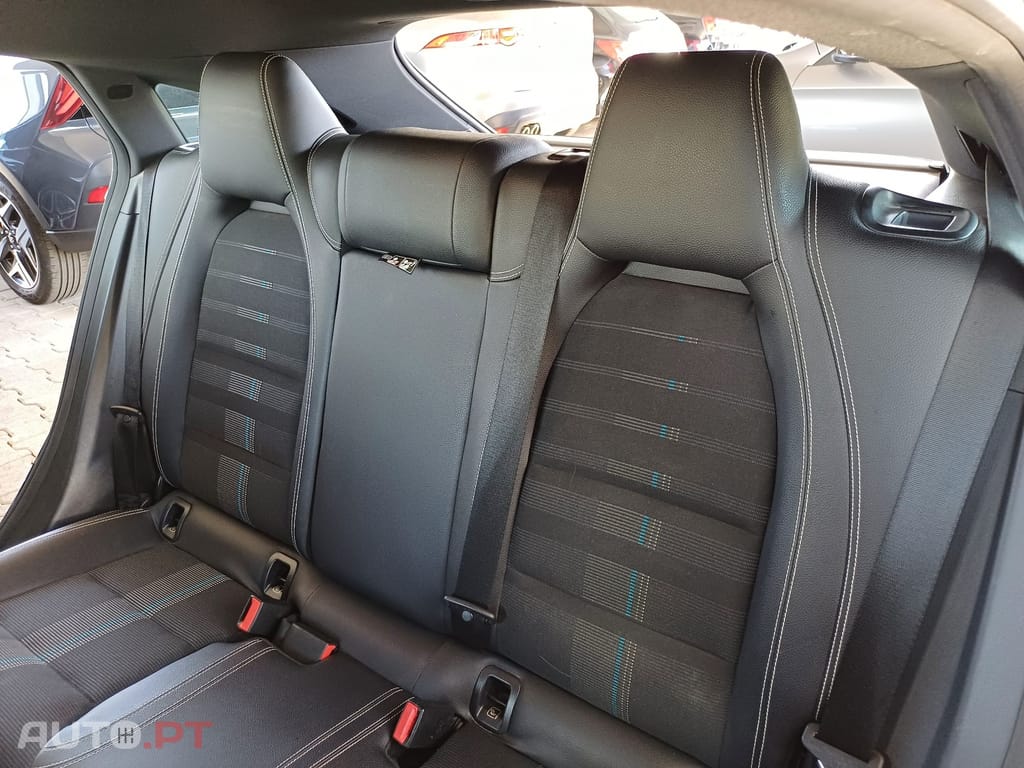 Mercedes-Benz CLA 180 d Urban