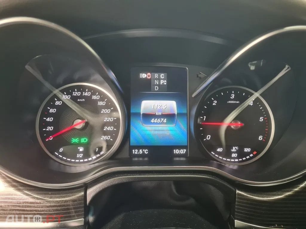 Mercedes-Benz V 300 d Longo Avantgarde