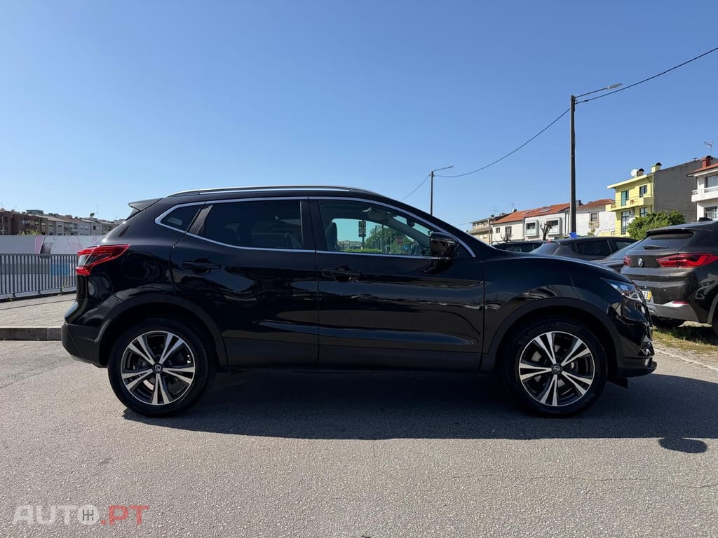 Nissan Qashqai 1.5 dCi N-Connecta J18