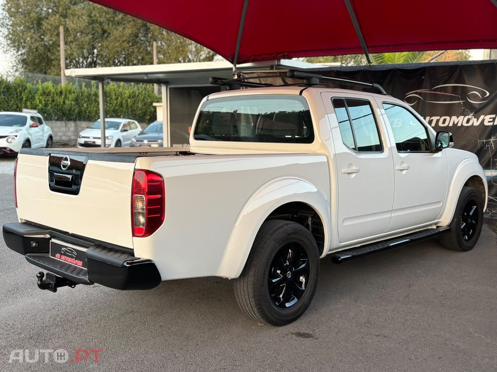 Nissan Navara 2.5 dCi CD LE 4WD