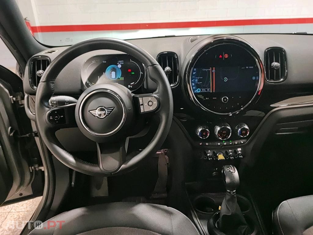 MINI Countryman Cooper SE Premium Essential Auto