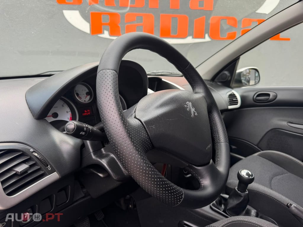 Peugeot 206 1.1 Trendy — fotografia 15