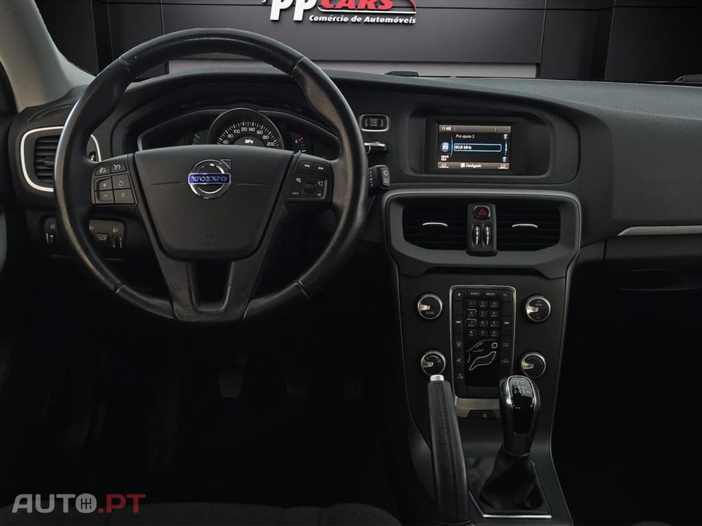 Volvo V40 2.0 D2 Momentum