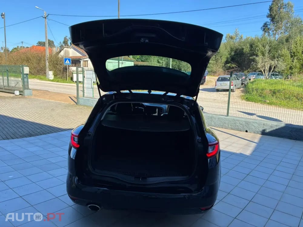 Renault Mégane IV SPORT TOURER 1.5 DCI INTENSE