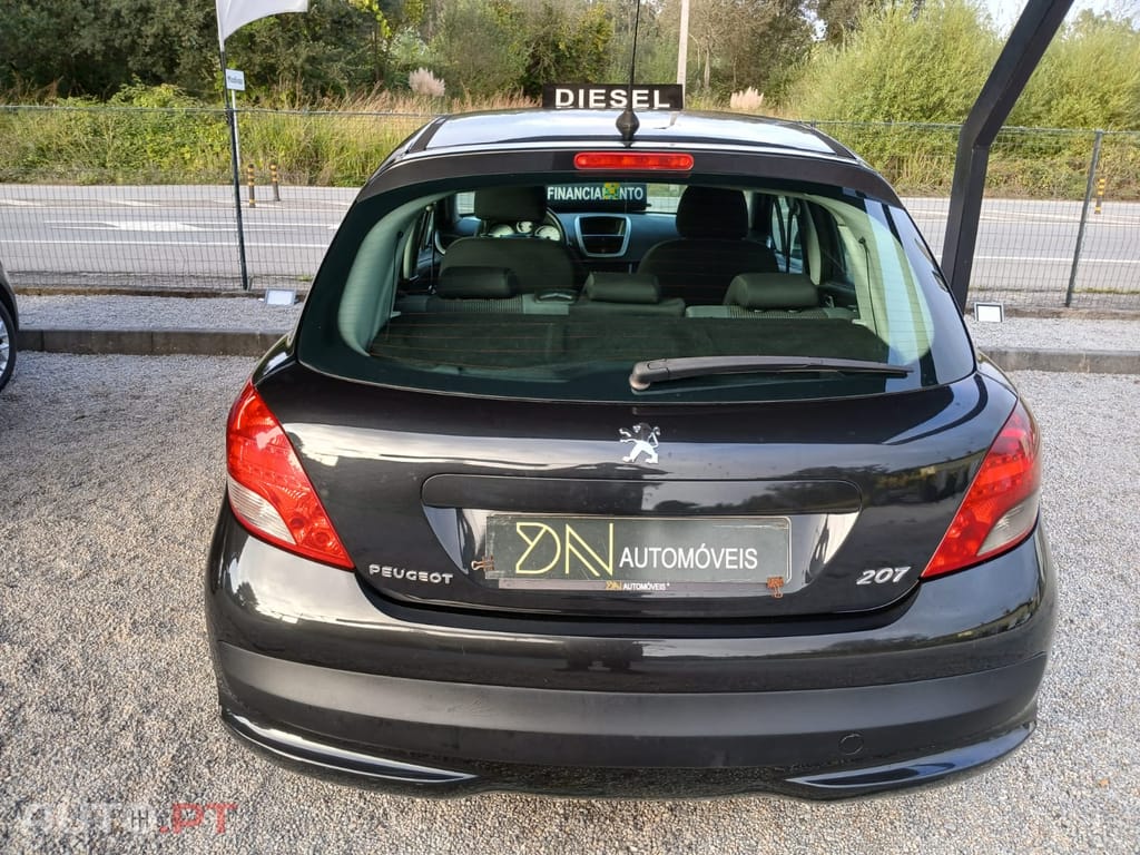 Peugeot 207 1.4 HDI 5Lugares