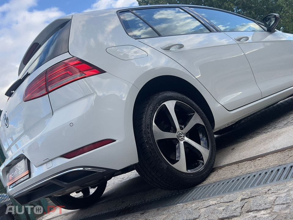 Volkswagen Golf 1.6 TDI Confortline