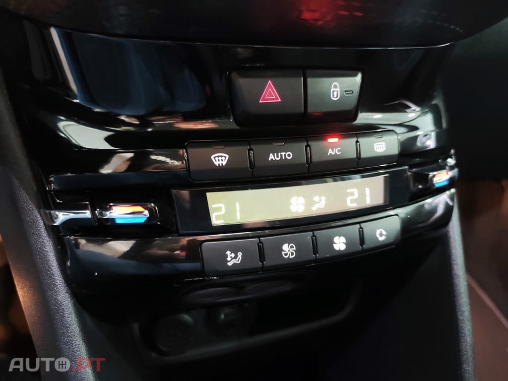Peugeot 2008 1.6 BlueHDi Crossway